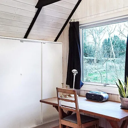 Seaside Serenity In Lumsays-by Traum Ebbelokke