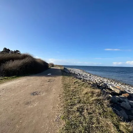 Seaside Serenity In Lumsays-by Traum Ebbelokke